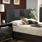 Ensemble de chambre à coucher Elea à chevrons sculptés par iNSPIRE Q Bold