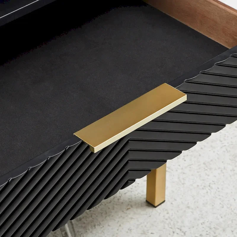 Ensemble de chambre à coucher Elea à chevrons sculptés par iNSPIRE Q Bold