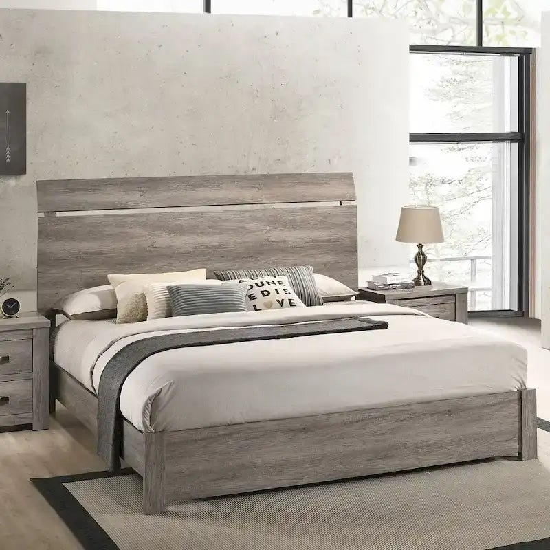 Ensemble de chambre à coucher contemporain Roundhill Furniture Floren en bois gris vieilli, comprenant un lit à panneaux, une commode, un miroir et une table de chevet.