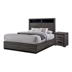 Ensemble de chambre à coucher Rothwell contemporain en bois gris avec étagères, composé de 2 panneaux, par Strick &amp; Bolton