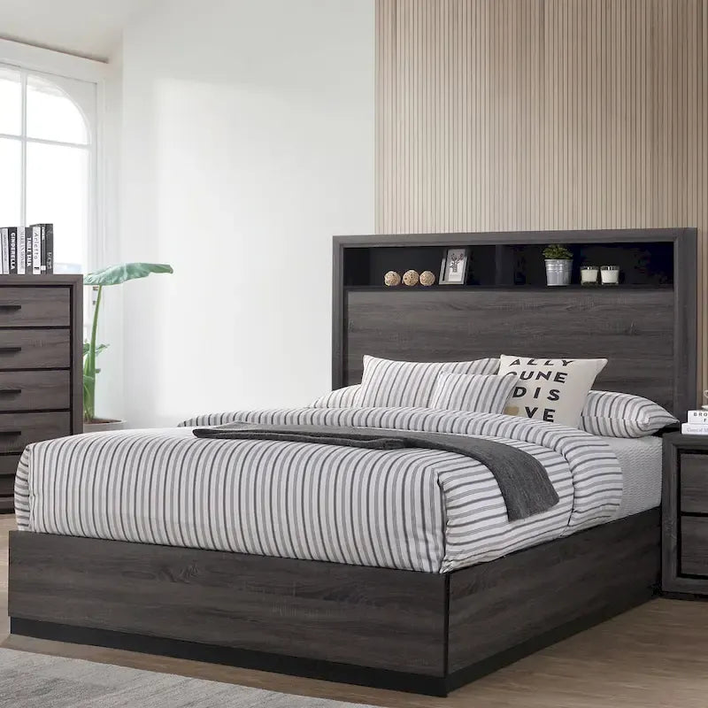 Ensemble de chambre à coucher Rothwell contemporain en bois gris avec étagères, composé de 2 panneaux, par Strick &amp; Bolton