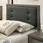 Ensemble lit et lit gigogne Aury Transitional en bois gris capitonné, composé de deux panneaux, par Furniture of America