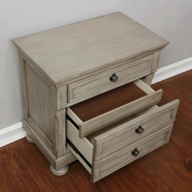 Ensemble de chambre à coucher Nahkohe Transitional en bois gris avec rangement intégré et port USB, 3 pièces, par Furniture of America