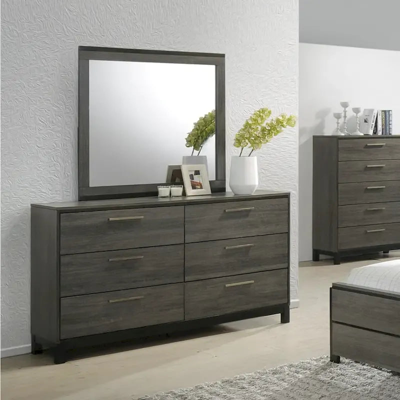 Ensemble de chambre à coucher Roundhill Furniture Ioana 187 en bois finition gris antique, comprenant un lit king size, une commode, un miroir et une table de chevet.