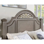 Ensemble de chambre à coucher traditionnel 3 pièces Vame en bois gris avec deux tables de chevet, par Furniture of America