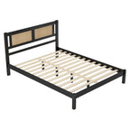 Ensemble de chambre 3 pièces : lit plateforme en bois Queen Size avec tête de lit en rotin, 2 tables de chevet en rotin et 3 tiroirs, noir
