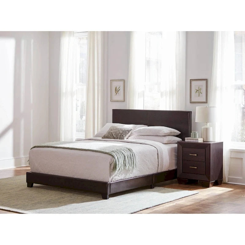 Set da camera da letto imbottito Warwick Brown e Dark Cocoa, 4 pezzi