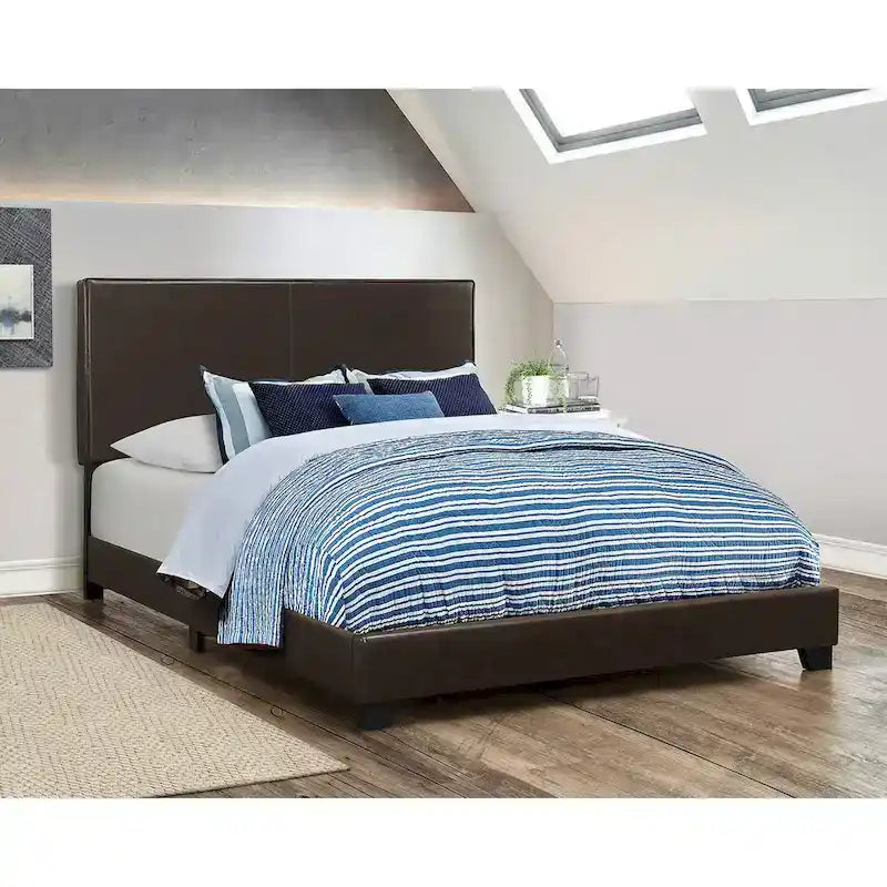 Set da camera da letto imbottito Warwick Brown e Dark Cocoa, 4 pezzi