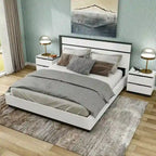 Ensemble de chambre à coucher 3 pièces Conjira en bois blanc moderne (USB) par Furniture of America
