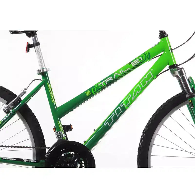 Vélo de montagne Titan Trail suspendu 21 vitesses pour femme, cadre de 17 pouces, vert et vert foncé