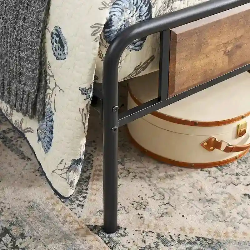 Taomika set 3 pezzi: letto e comodini stile industrial moderno