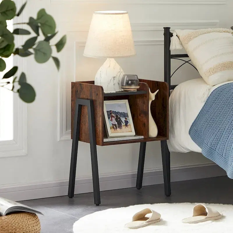 Ensemble de chambre à coucher 3 pièces Javlergo : cadre de lit plateforme en métal de style industriel avec tête de lit et ensemble de 2 tables de chevet, marron rustique