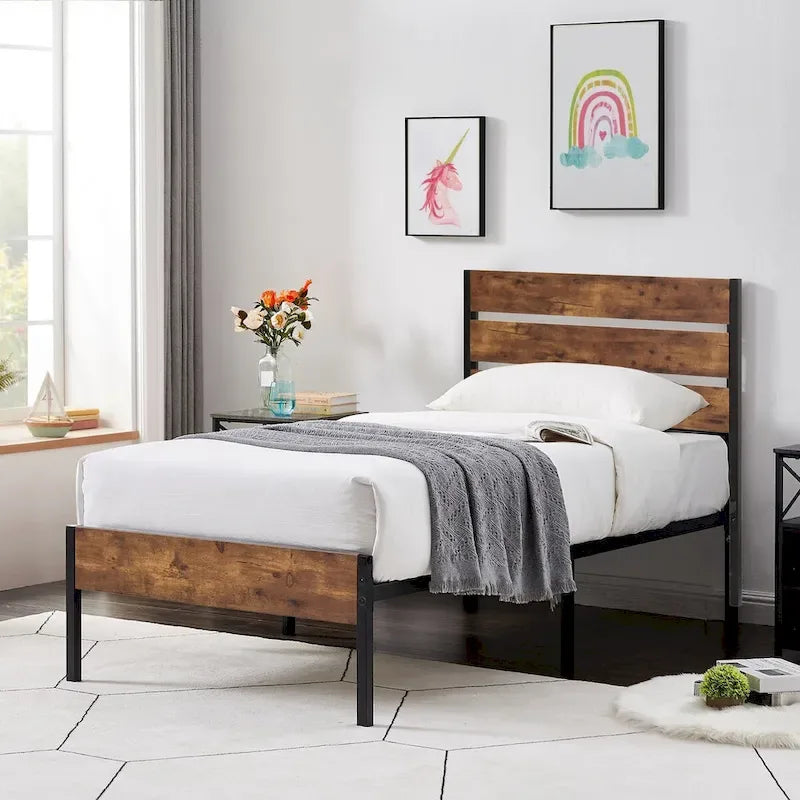 Ensemble de chambre à coucher 3 pièces Javlergo : cadre de lit plateforme en métal de style industriel avec tête de lit et ensemble de 2 tables de chevet, marron rustique