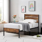 Ensemble de chambre à coucher 3 pièces Javlergo : cadre de lit plateforme en métal de style industriel avec tête de lit et ensemble de 2 tables de chevet, marron rustique