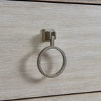 Ensemble de chambre à coucher 3 pièces Roundhill Furniture Mantalia en bois massif avec cadre en métal, comprenant un lit et deux tables de chevet, couleur champagne.