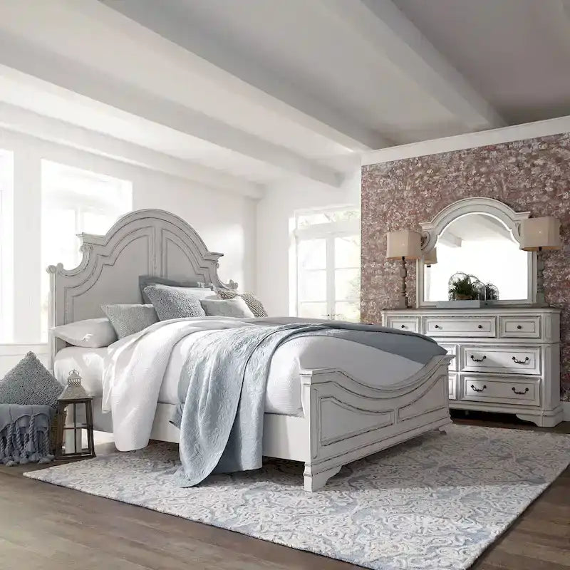 Ensemble lit à panneaux, commode et miroir Magnolia Manor