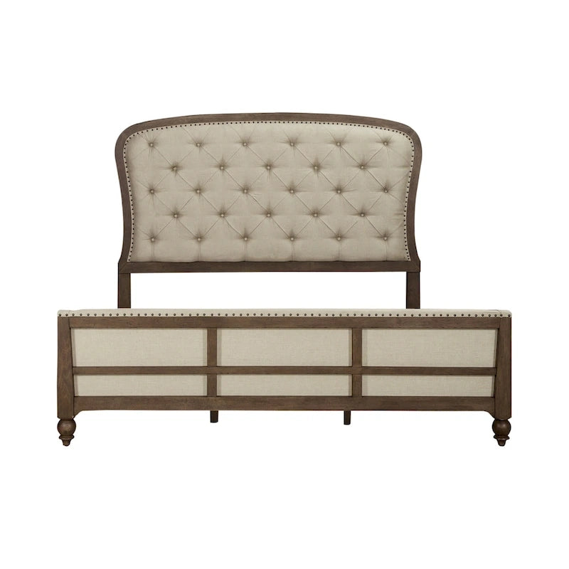 Ensemble de chambre à coucher style ferme américaine comprenant un lit abri, une commode et un miroir.