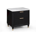 Ensemble de chambre à coucher Shelby 4 pièces à panneaux noirs rembourrés