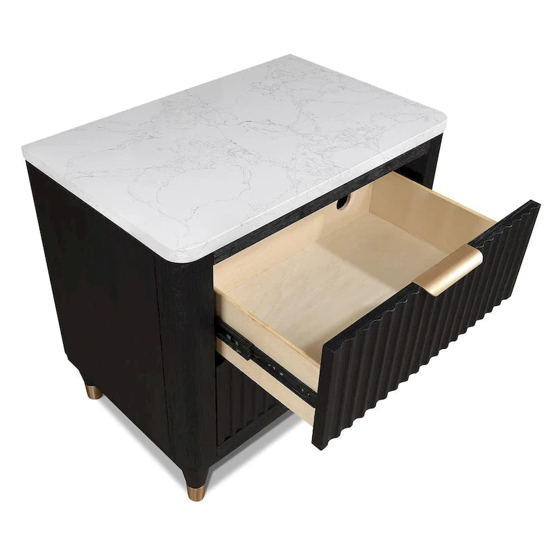 Ensemble de chambre à coucher Shelby 4 pièces à panneaux noirs rembourrés