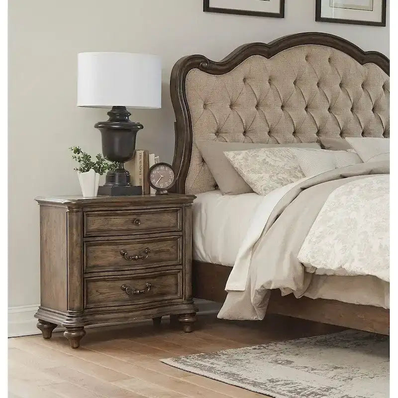 Chambre à coucher traditionnelle 6 pièces finition chêne brun vintage
