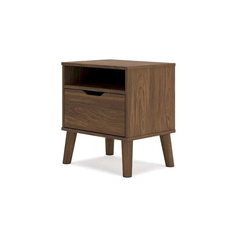 Tête de lit à panneaux bruns Fordmont, signée Signature Design by Ashley, avec commode et table de chevet