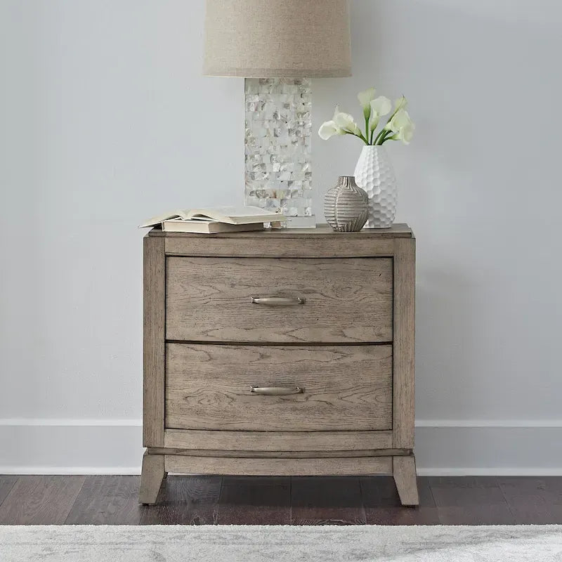 Ensemble de chambre à coucher Avalon en chêne beige bruni avec lit à panneaux et rangement pour lit king size