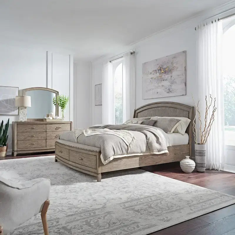 Ensemble de chambre à coucher Avalon en chêne beige bruni avec lit à panneaux et rangement pour lit king size