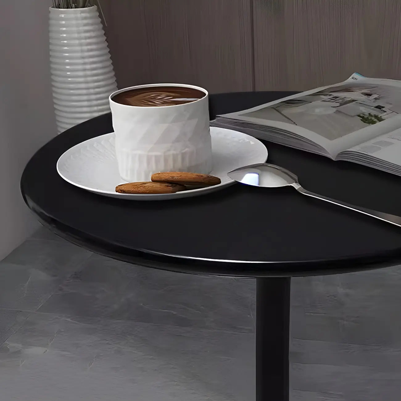 Table d'appoint ronde contemporaine sur pied en métal noir