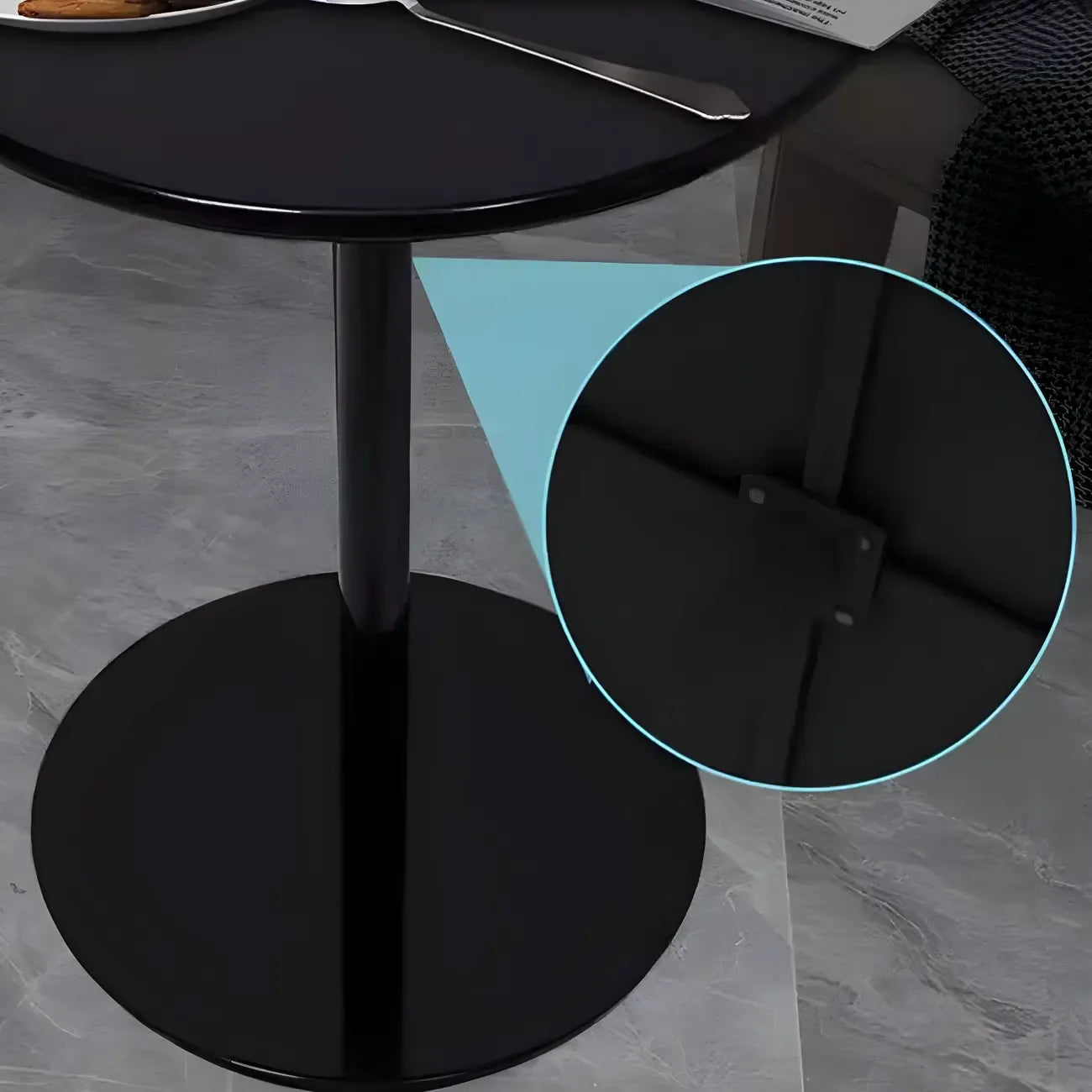 Table d'appoint ronde contemporaine sur pied en métal noir