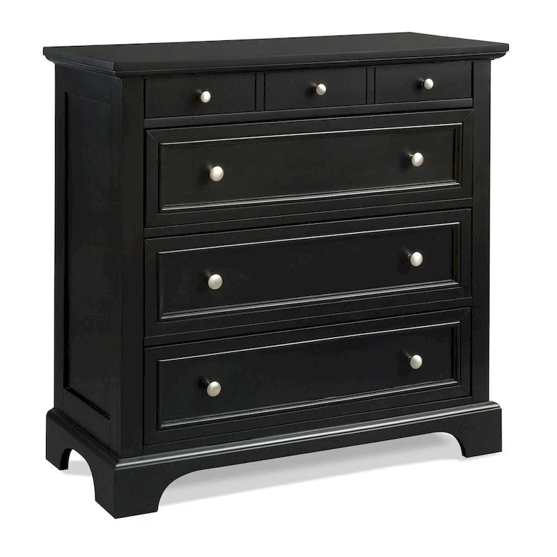 Ensemble lit queen en bois noir Homestyles Bedford 3 pièces, comprenant deux tables de chevet et une commode.