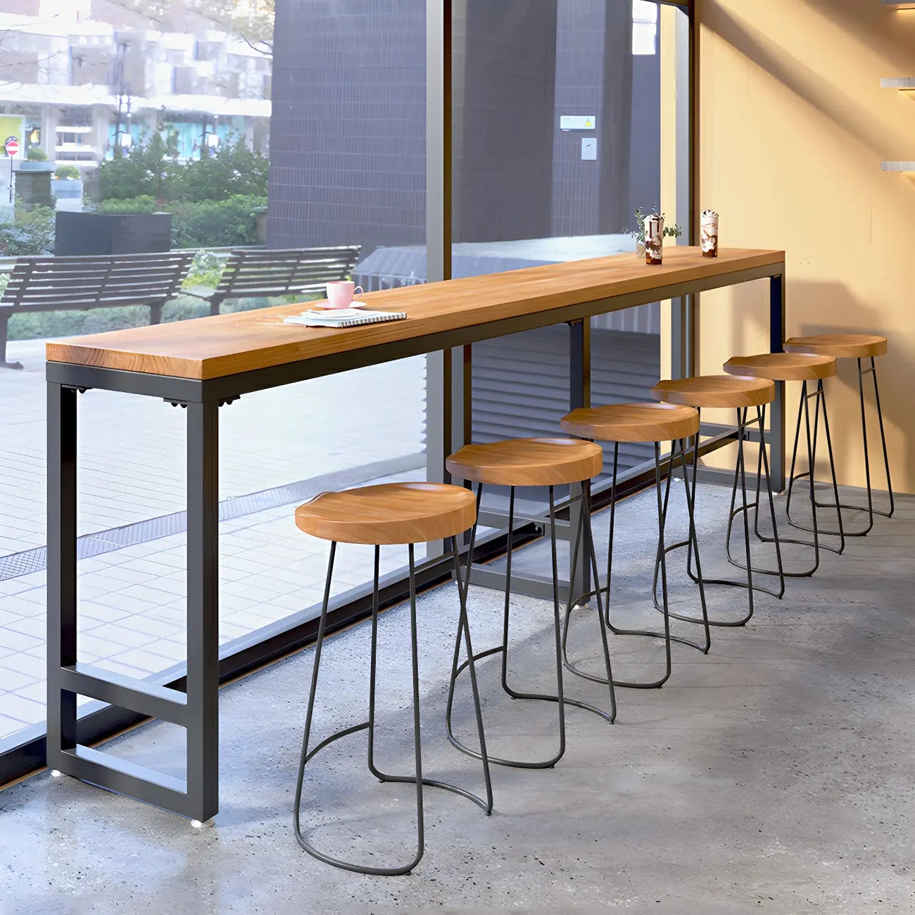 Table de bar moderne en bois brun et fer avec piètement à tréteaux