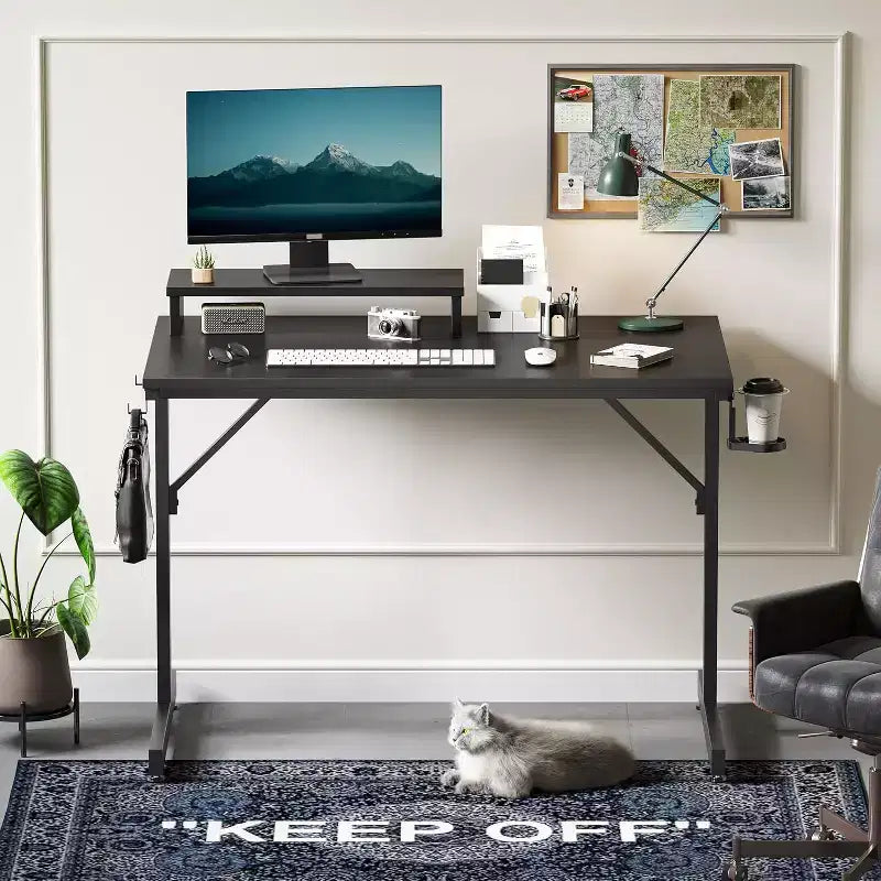 Bestier Bureau de Gamer 42 Petit Bureau d'Ordinateur pour Bureau à Domicile avec Lumières LED et Support de Moniteur