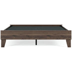 Lit plateforme Mocha Signature Design by Ashley Calverson avec 2 tables de chevet