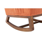 Un salon moderne avec un fauteuil à bascule confortable