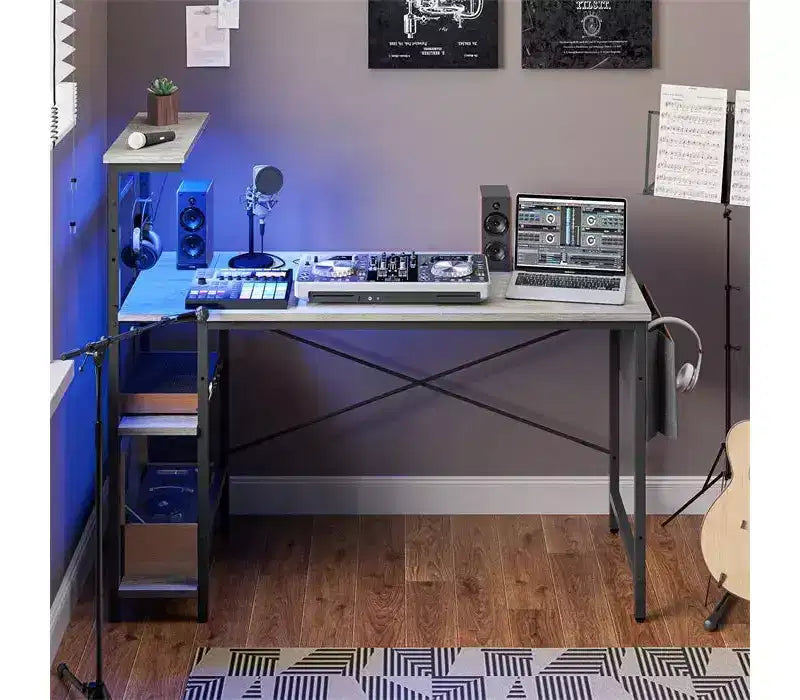 Bureau de jeu LED Bestier 52 pouces avec 4 étagères et un sac de rangement