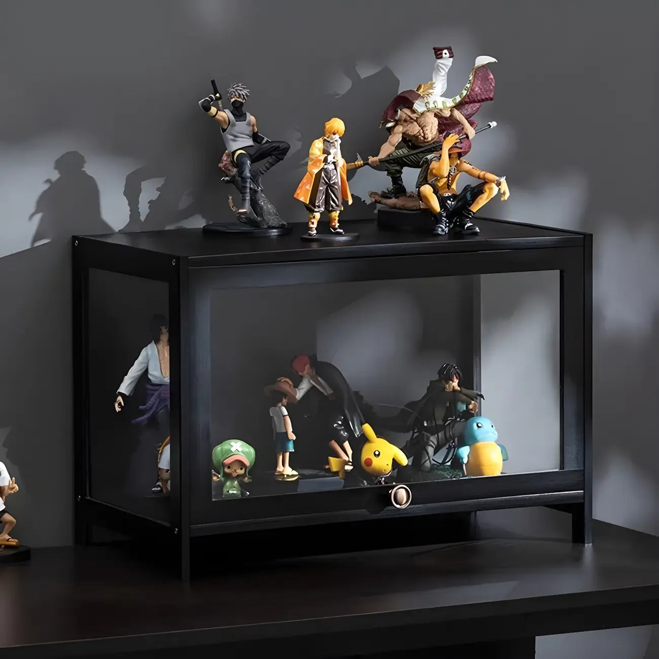 Élégante vitrine en bambou noir transparent