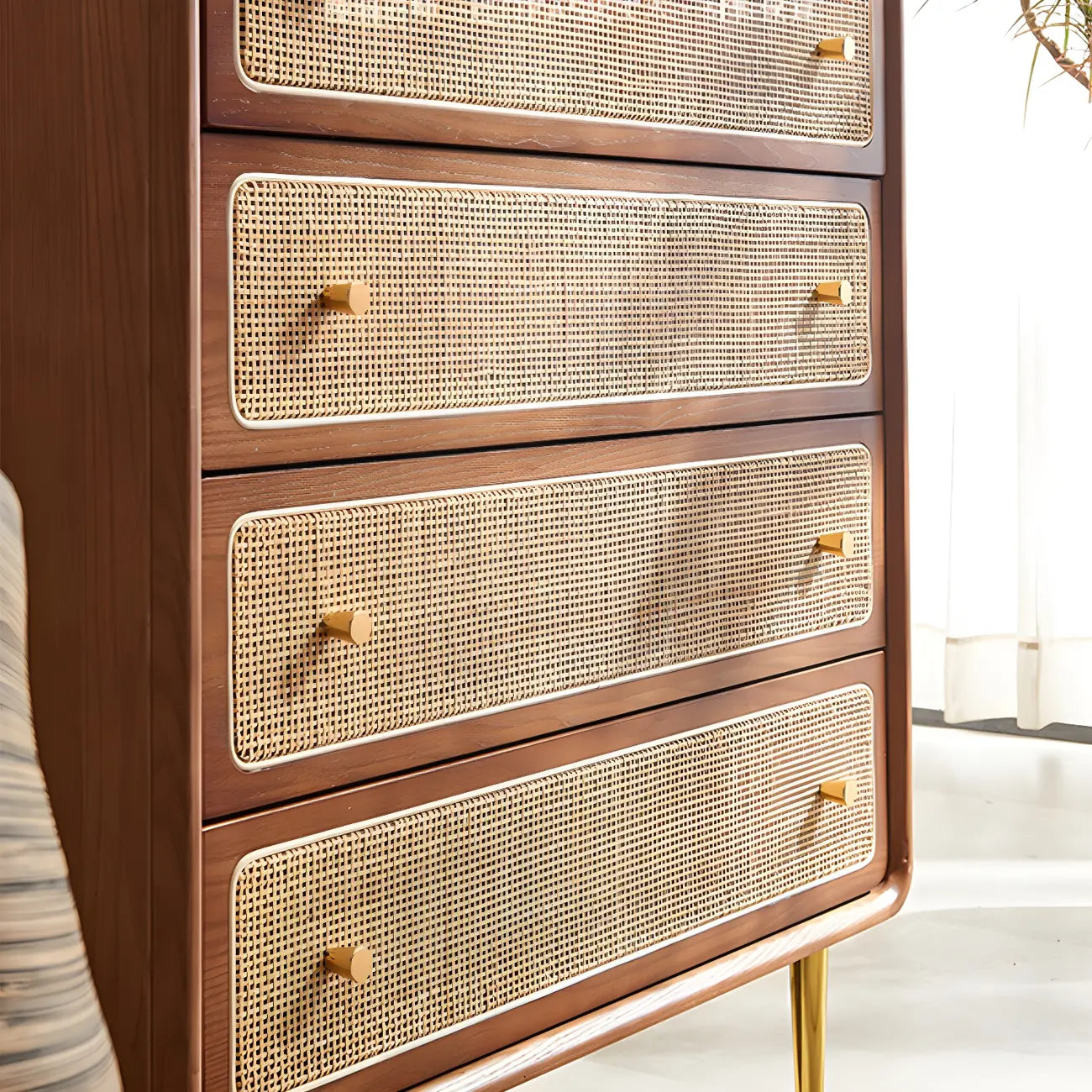 Commode élégante en bois naturel à 4 tiroirs pour la maison