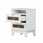 Ensemble de chambre à coucher 4 pièces : lit plateforme de style campagnard, table de chevet et commode avec poignées en métal