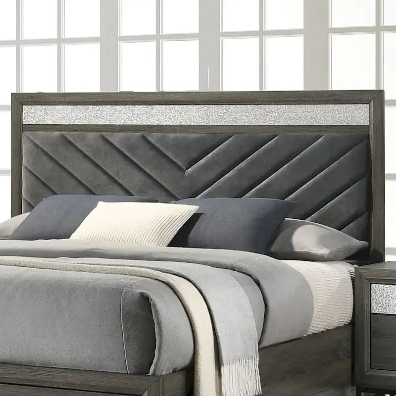 Ensemble de chambre à coucher plateforme 5 pièces Heinisk gris contemporain de Furniture of America