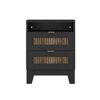 Ensemble de chambre à coucher 4 pièces, lit plateforme de style campagnard Queen avec décoration en lattes de bois, table de chevet de rangement et commode