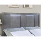 Ensemble de chambre à coucher contemporain 5 pièces Tona de Furniture of America, avec plateforme de rangement en bois gris et éclairage LED