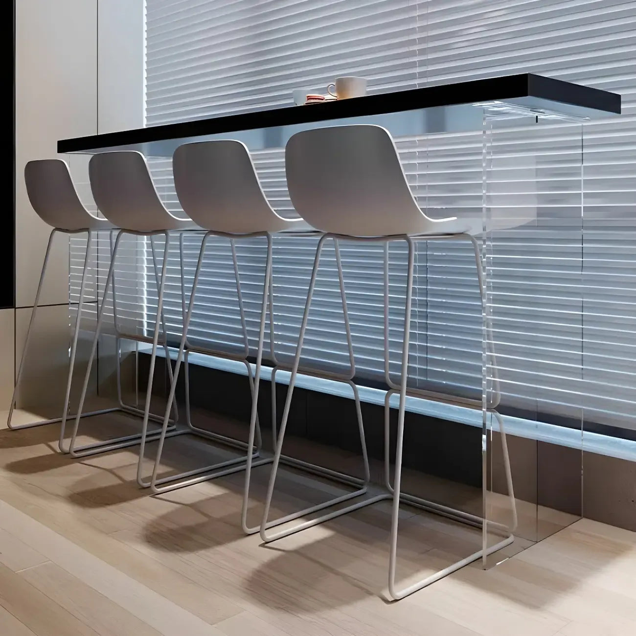 Table de bar minimaliste en bois noir avec base transparente pour cuisine/salle à manger