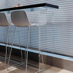 Table de bar minimaliste en bois noir avec base transparente pour cuisine/salle à manger