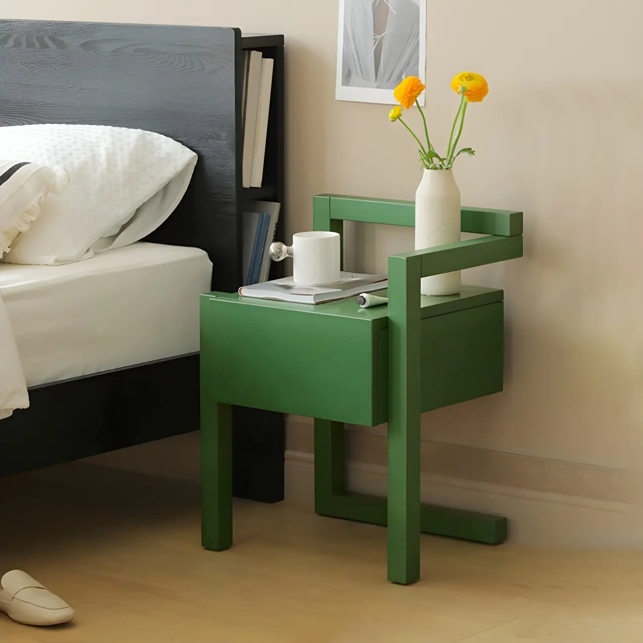 Table de chevet étroite en bois vert à 1 tiroir