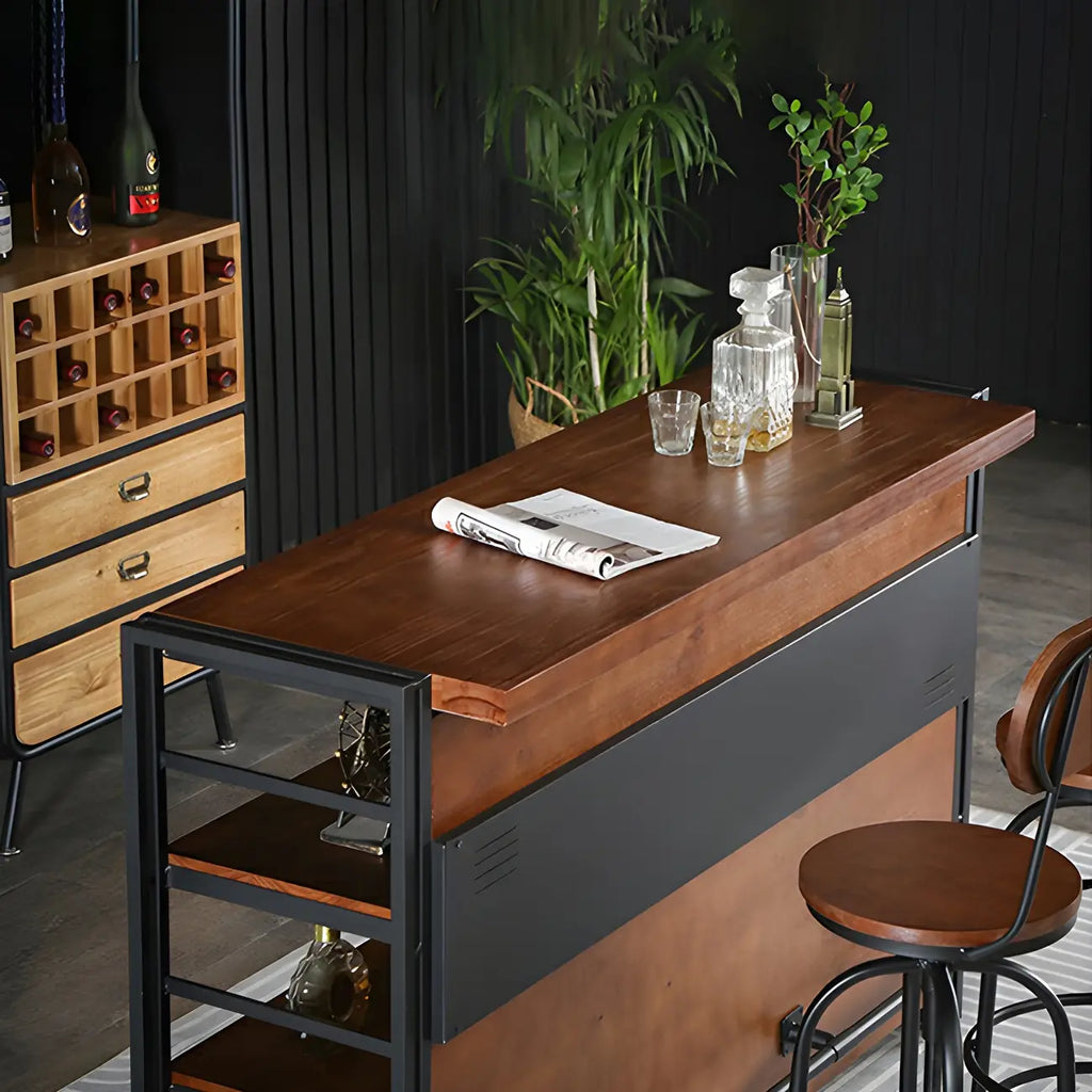 Tables de bar industrielles en bois brun et métal avec étagères de rangement