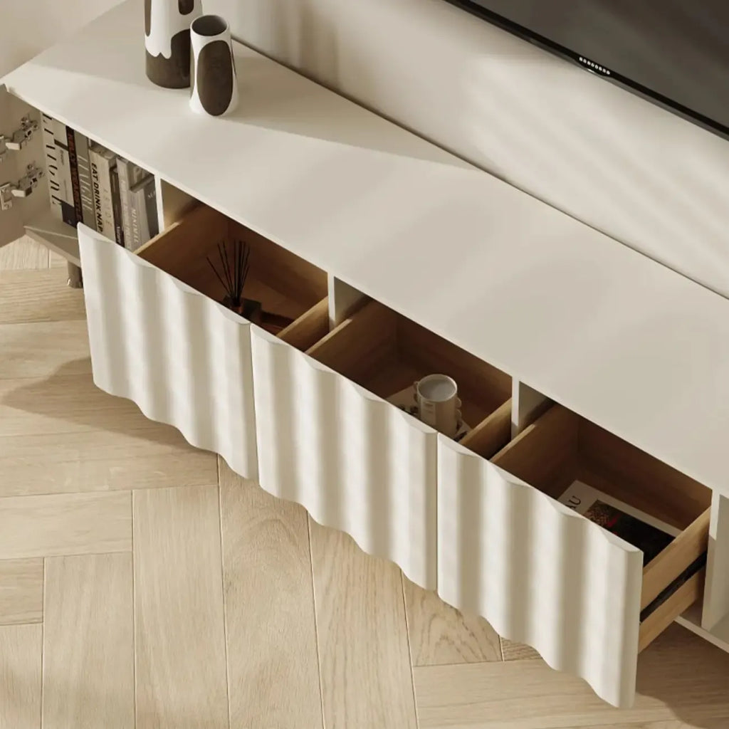 Meuble TV moderne en bois blanc texturé ondulé avec rangement
