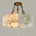 Luxueux lustre cylindrique en albâtre doré