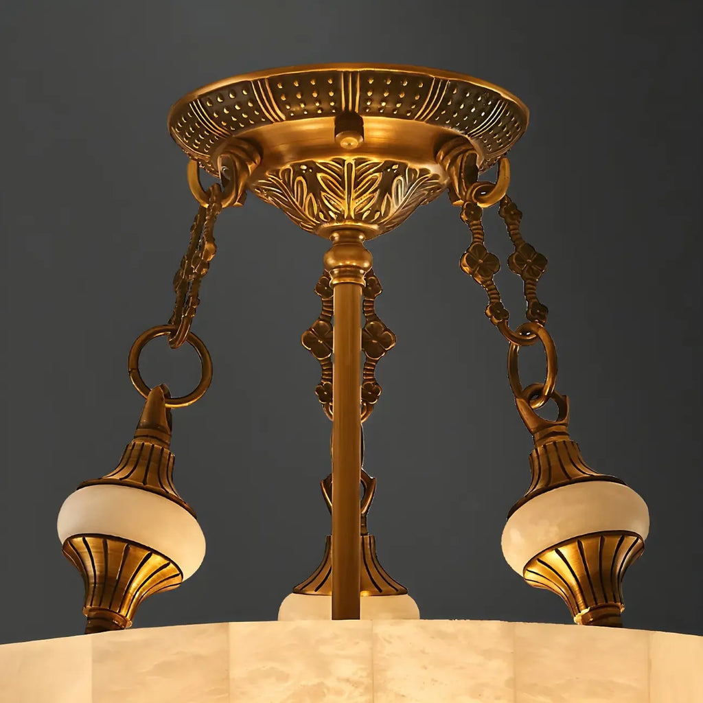 Luxueux lustre cylindrique en albâtre doré