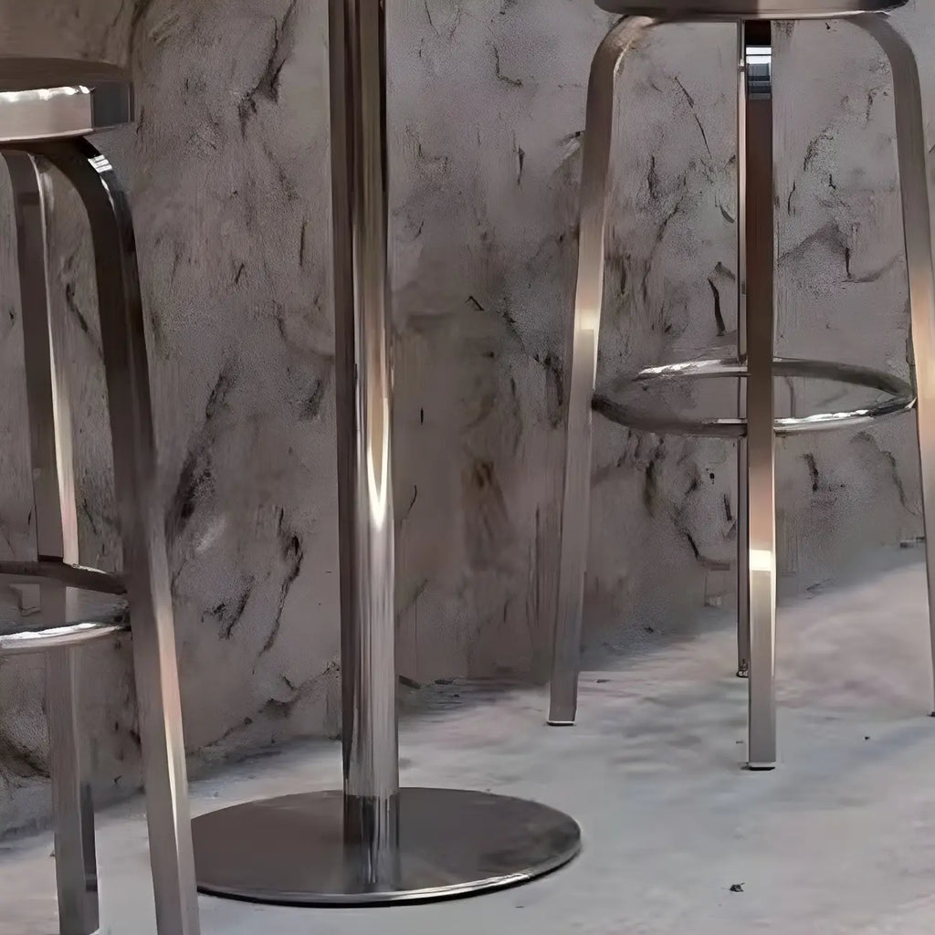 Tables de bar rondes sur pied en métal argenté de style industriel