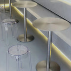 Tables de bar rondes sur pied en métal argenté de style industriel